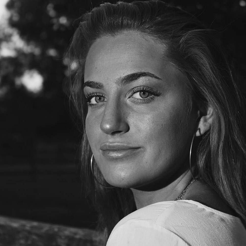 Meet your Posher, Roxy